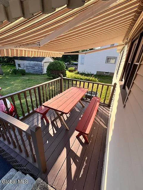 2 bed, 1.0 bath, 967 sqft, $1,950 — Photo 3