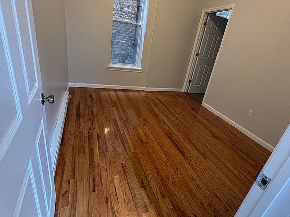 4th image of 3278 6th Ave #4