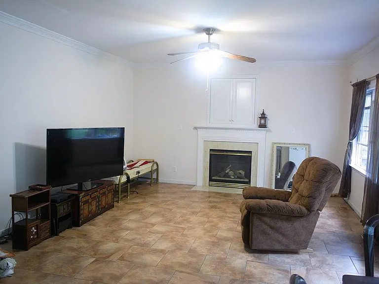 11213 Oakstone Dr — Photo 10