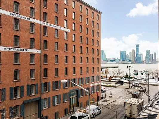 Sold by Sotheby's International Realty | media 9