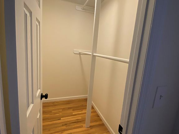 4th image of 525 W 49th St APT 3D