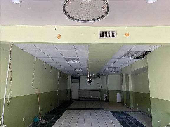 5th image of 8917 Jamaica Ave