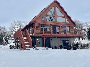 W9453 Stone Ledge Rd, Beaver Dam, WI 53916