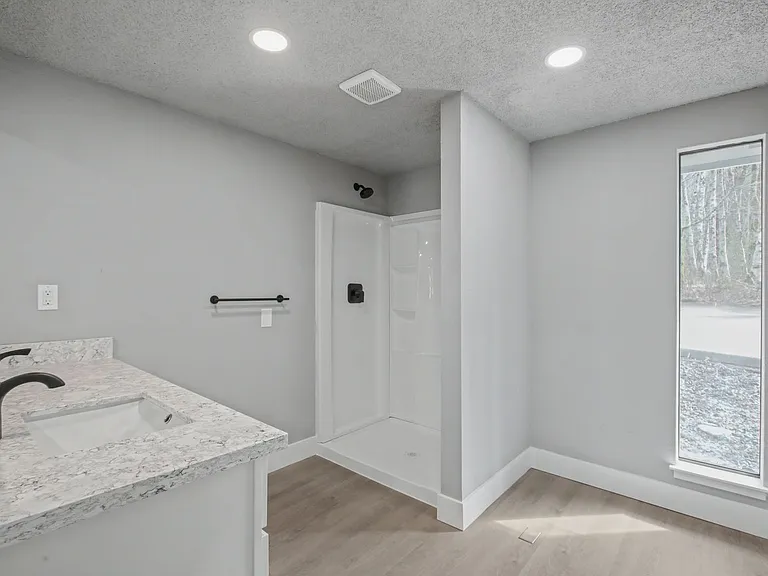 322 S Birch St — Photo 37
