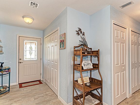 3rd image of 1625 Faust Dr