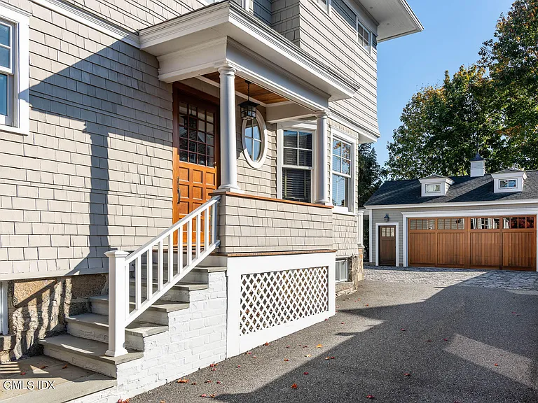 155 Milbank Ave — Photo 3