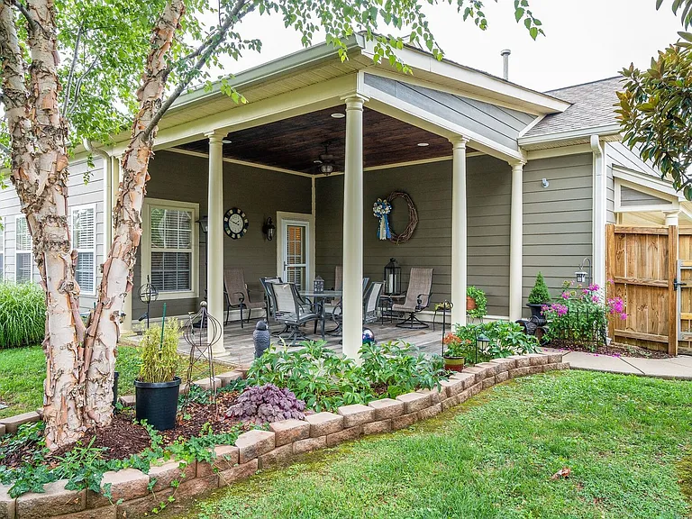 8412 Danbrook Dr — Photo 22