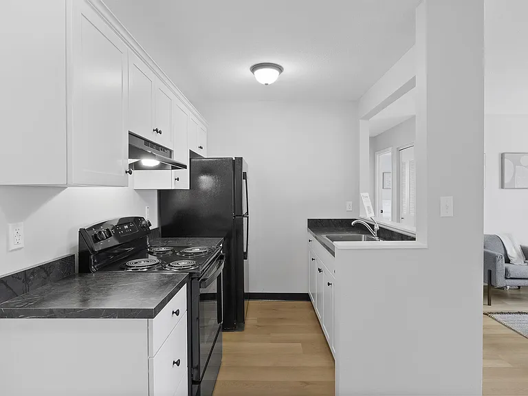 Rivertown Apartments — Photo 6