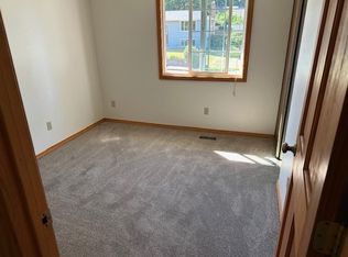 12820 SW Glenn Dr, Beaverton, OR 97008