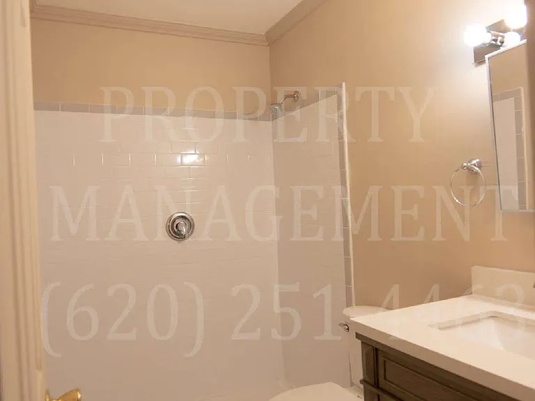 204 Edgewood Dr — Photo 32