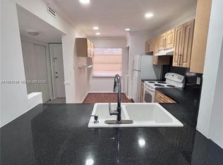 Lago West Condominium, Fort Lauderdale, FL 33325