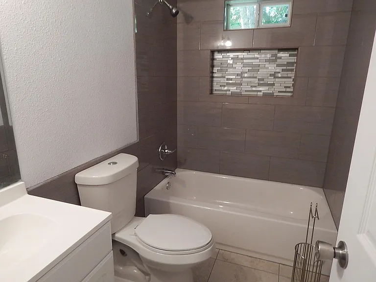 1510 Gordon St — Photo 15