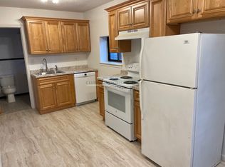 250 Grove St APT 7, West Roxbury, MA 02132