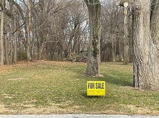 2382 E Finch Dr, Decatur, IL 62526