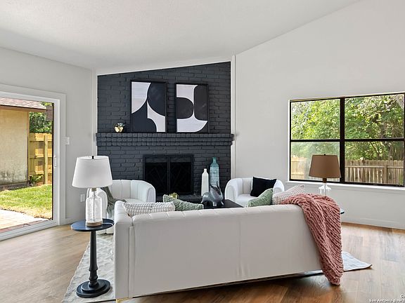 5th image of 8502 Westgrove