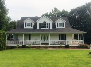 950 Frost Ln, Scottsville, KY 42164