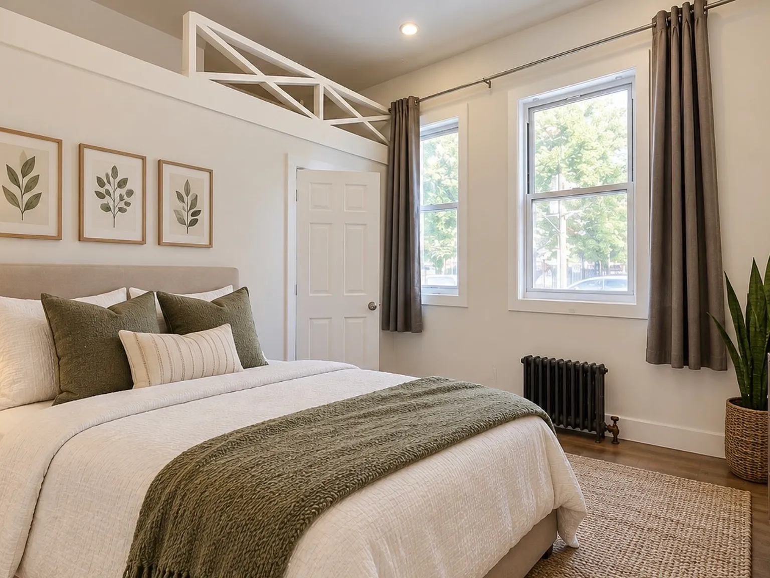 585 Evergreen Avenue — Photo 2