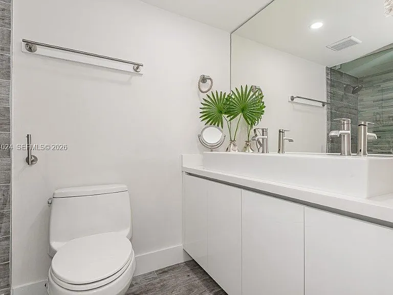 2301 Collins Ave #926 — Photo 20