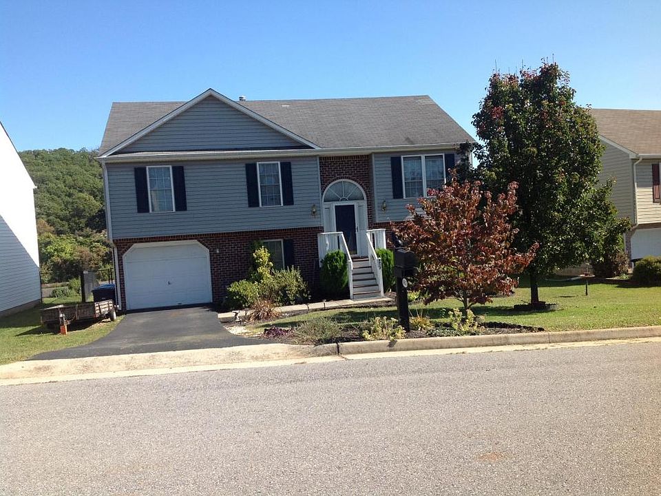 1st image of 4823 Golfview Dr NE