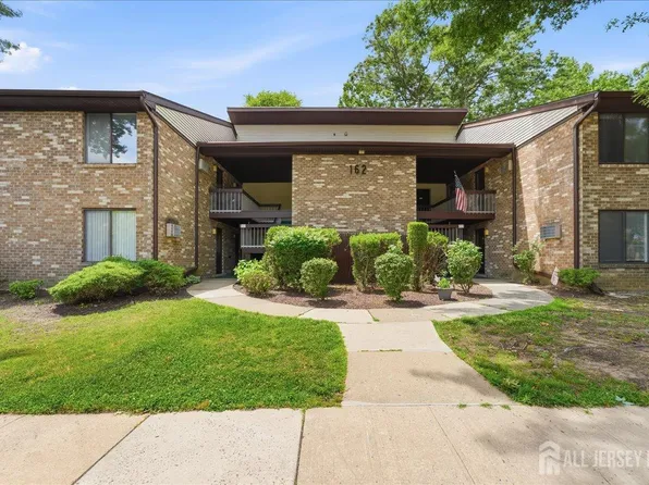 162 Cross Slope Ct Unit F, Manalapan, NJ 07726