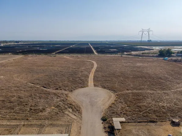 2 Kaspar Mountain Ct, Bakersfield, CA 93313