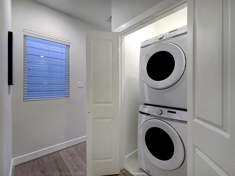 2319 Silva Park Ln — Photo 18