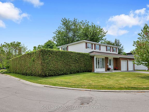 2nd image of 10 Highpark Cres