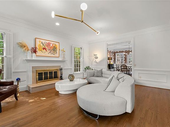 5th image of 7810 Landowne Dr