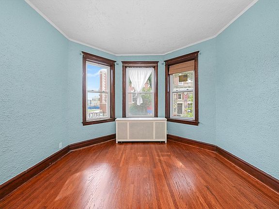 3rd image of 2529 S Central Park Ave