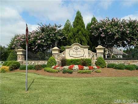 1st image of 425 Valley Run Dr