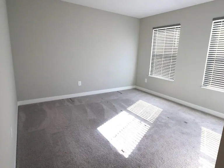 3121 Emmaline Dr — Photo 6