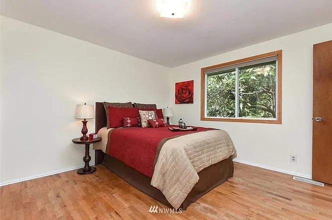 12829 NE 112th St — Photo 11
