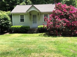 52 Leetes Island Rd, Guilford, CT 06437