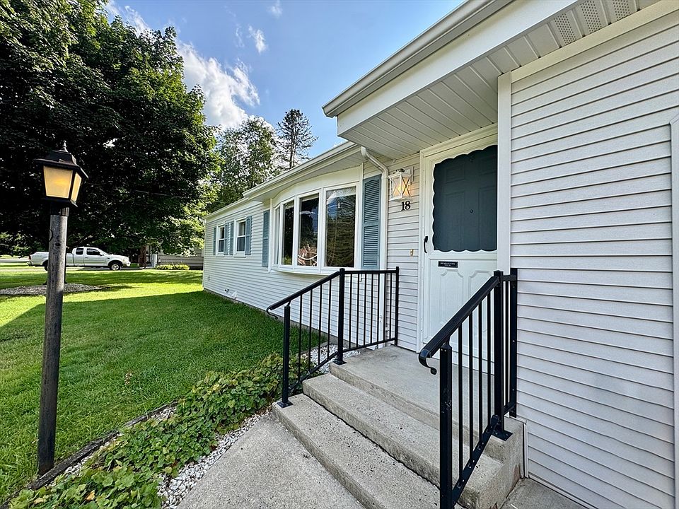 1st image of 18 Cedar Oak Ln