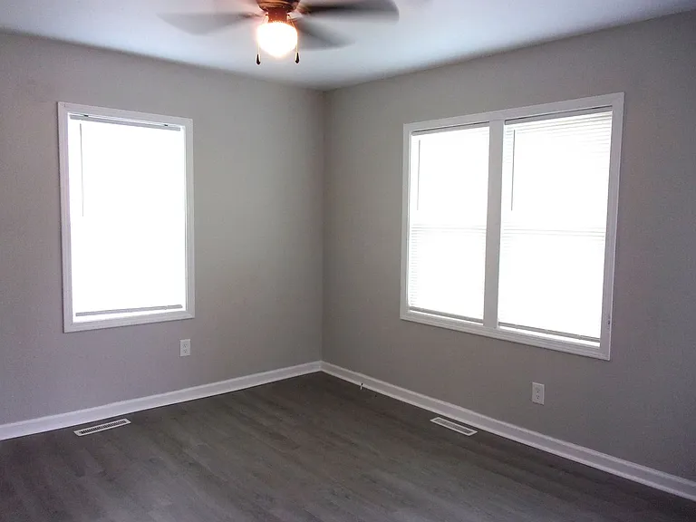 247 Barber St — Photo 3