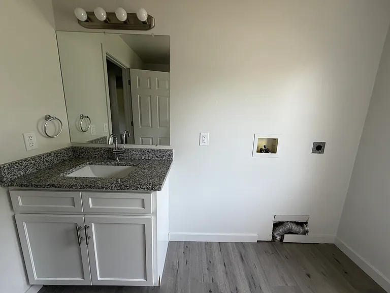 4 York Ct — Photo 5