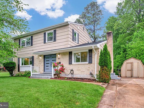 2nd image of 501 Deacon Brook Cir