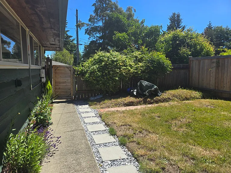 1012 N Villard St — Photo 26