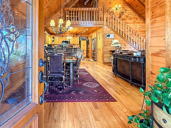 3rd image of 202 Shepherds Rdg