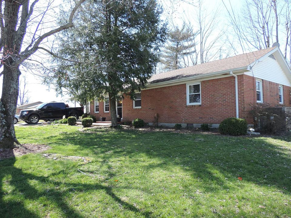 1st image of 105 S Boggess Ave
