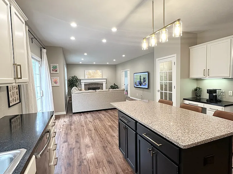 234 Grayfield Ct SE — Photo 4