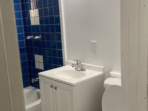5th image of 1441 N Carmelita Ave #1441