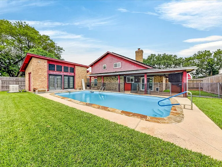 5025 Romford Dr — Photo 41