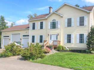 565 Elm St, Newport, ME 04953