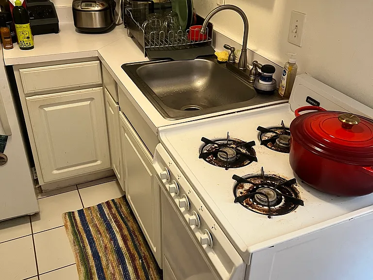 1712 Summit Pl NW #3 — Photo 9