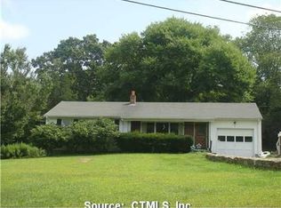 8 Sessions Dr, Central Village, CT 06332