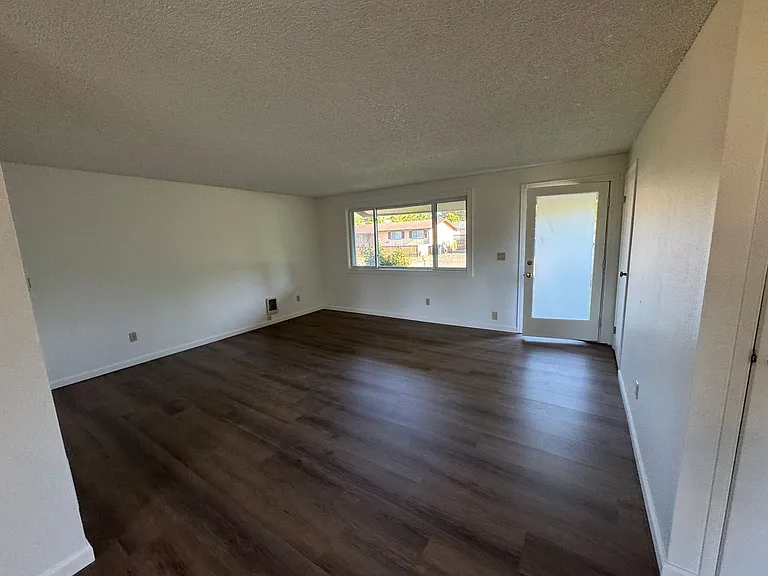 120 SE Salmon St — Photo 19