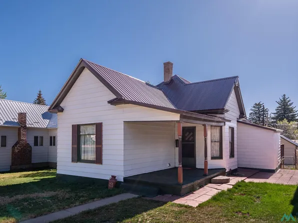 623 S 4th St, Raton, NM 87740