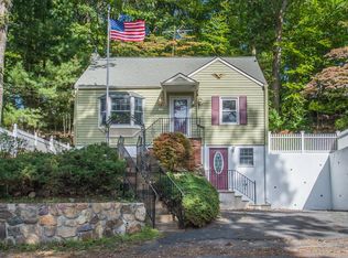 93 Chestnut Hill Dr W, Denville, NJ 07834