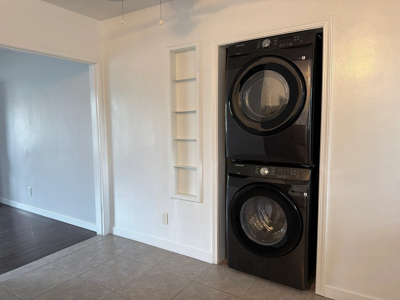 1500 N Buena Vista St — Photo 3